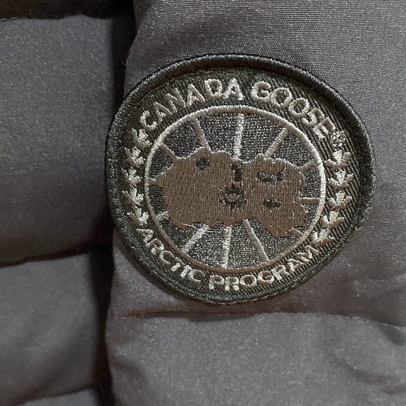 CANADA GOOSE
Wedgemount Parka -Black Label - Picture 8 of 11